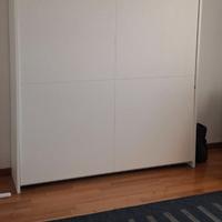 Letto a due piazze a parete, richiudibile