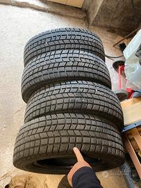 Gomme 215-65 r16
