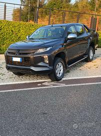MITSUBISHI L200 PICK-UP HURRICANE NIGHTWILD