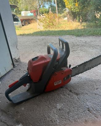Motosega Oleo-Mac 947 revisionata e pronta all'uso