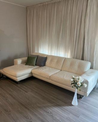 Divano in pelle bianca "Divani e Divani "