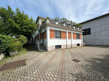 PALAZZINA A CARUGATE