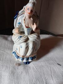 Dama Settecentesca Porcellana Capodimonte Ginori  