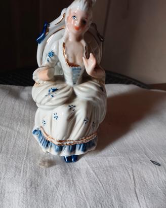 Dama Settecentesca Porcellana Capodimonte Ginori  