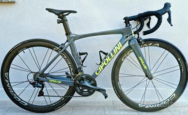 Cipollini Bond carbonio