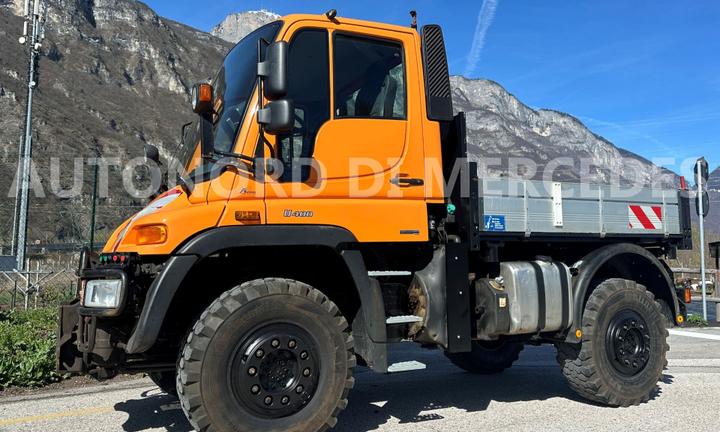 UNIMOG U400 / 238 Cv. = PATENTE B