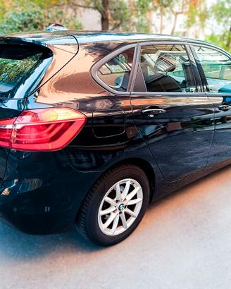 BMW 216d ACTIVE TOURER