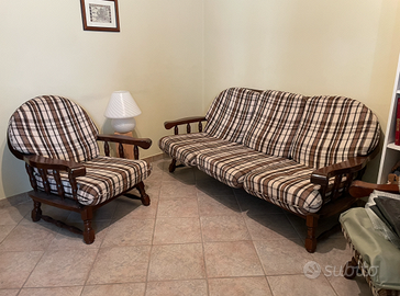Divano e due poltrone