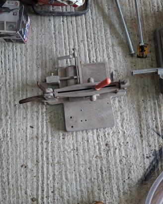 Tagliapiastrelle manuali  montolit 