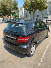 Mercedes Classe B anno 2006 con 255000km