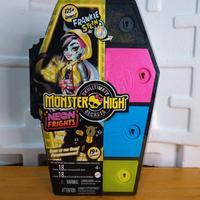 Monster High Neon Frights Frankie Stein