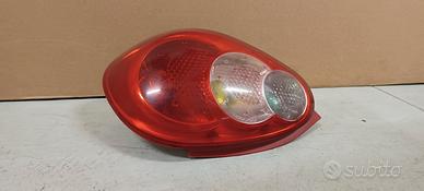 815510H020 FANALE POST. AYGO DX DAL 2005