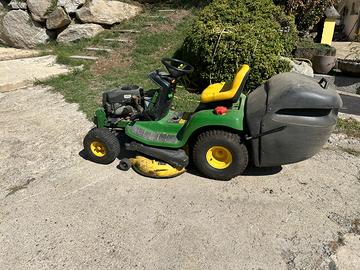 Trattorino taglia erba john deere