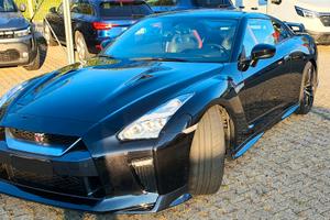 Nissan GT-R R35 Black Edition 570 CV – 2016 – 32.0