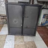 stufa per riscaldamento e acqua sanitaria