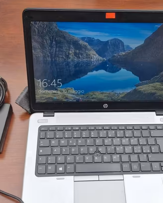 HP ELITEBOOK 840 INTEL i5 4GB 500GB SSD 14" dockin