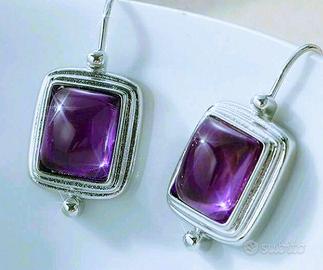 orecchini modello vintage in pietra incastonata 