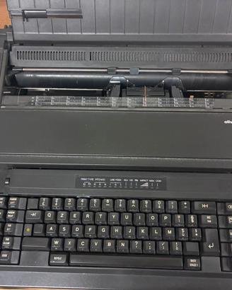 Macchina da scrivere Olivetti ET 109