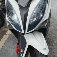 XCITING R 300 2009 2010 KYMCO RICAMBI CARENA FARO 