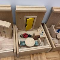 Scatole/stanze di legno per bambini