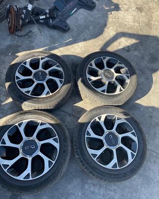 Serie cerchi in lega fiat 500l 205/55 r16