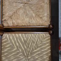 8 sedie di legno con seduta di paglia 