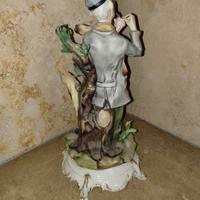 Porcellana Capodimonte "il cacciatore" Annaluma