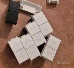 Accessori Vimar saliscendi autobloccanti