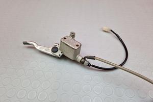 POMPA ANTERIORE KTM SMC 660 2003 2004