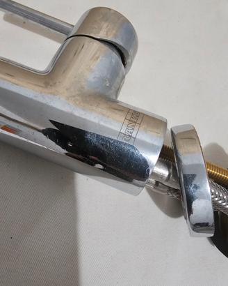miscelatore lavandino cucina 