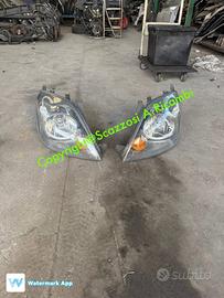 Faro anteriore destro e sinistro Ford Fiesta 2007 