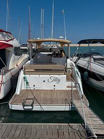 BARCA  CABINATA REGAL 32 COMMODORE