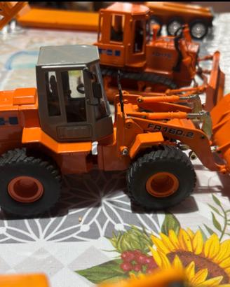 Modellismo escavatori ruspe