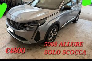 Peugeot 5008 incidentata sinistrata mondialcars 02