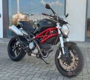 Ducati Monster 796
