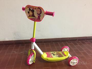 Monopattino a tre ruote