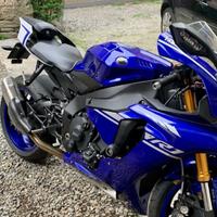 Yamaha YZF-R1