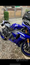 Yamaha YZF-R1