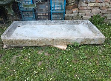 Antico lavabo in pietra del 1800