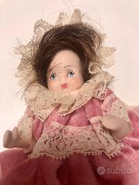 Bambola in porcellana