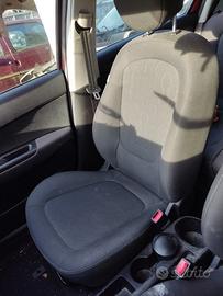 Sedile anteriore dx HYUNDAI I20 del 2011