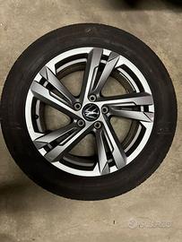 Kit cerchi in lega Volkswagen 215/55 R17 94V