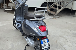 Vespa primavera 125