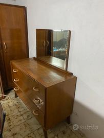 Mobile con specchio