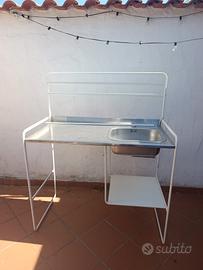 Mini cucina - lavabo e piano lavoro