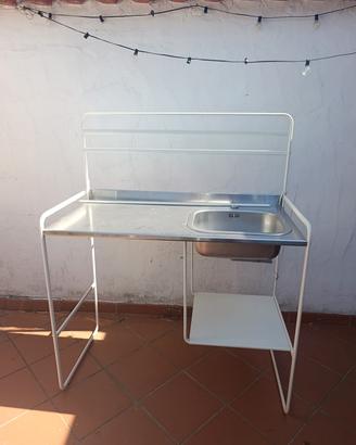 Mini cucina - lavabo e piano lavoro