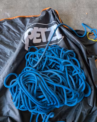 Corda arrampicata e porta corda