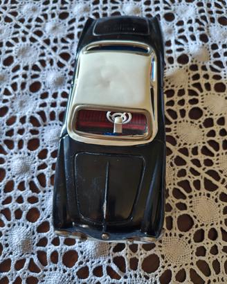 Modellino auto vintage in latta,