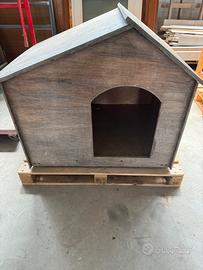 Casetta per cani in legno