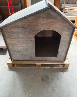 Casetta per cani in legno
